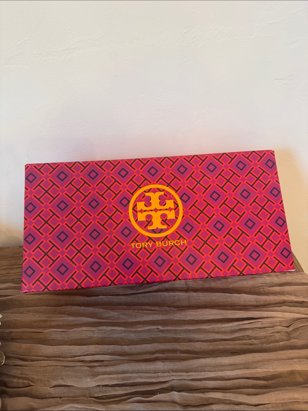 TORY BURCH .. Authentic
Martine Jacquard Mid-Heel
Slide, Burgundy Black Diamond - Picture 11 of 16